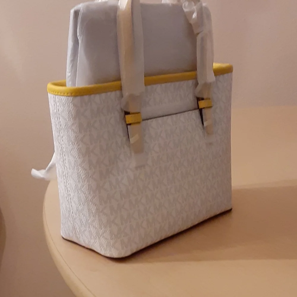Michael Kors Jet Set Travel ES Logo Top-Zip Tote